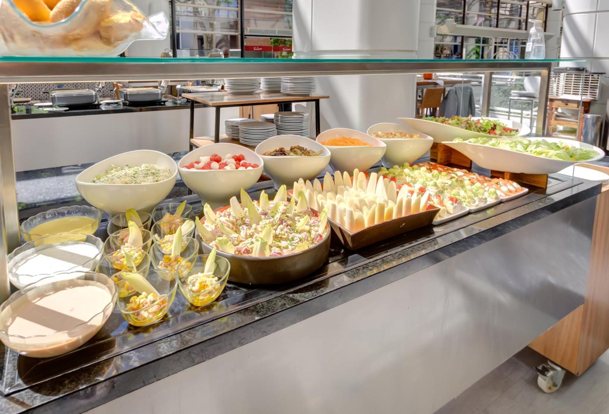 Radisson Sao Paulo Paulista Ξενοδοχείο Εξωτερικό φωτογραφία A salad bar