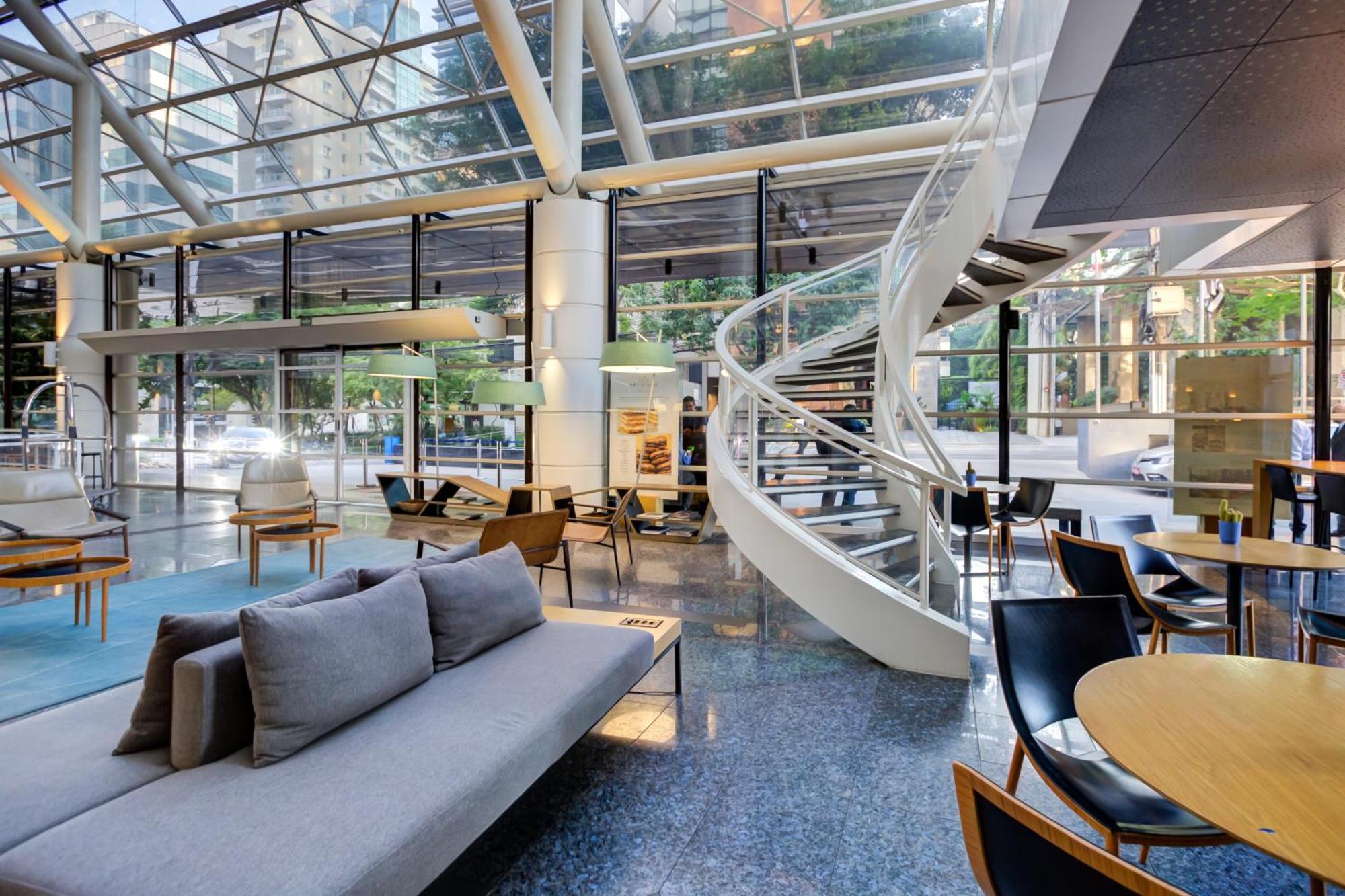 Radisson Sao Paulo Paulista Ξενοδοχείο Εξωτερικό φωτογραφία The interior of the library