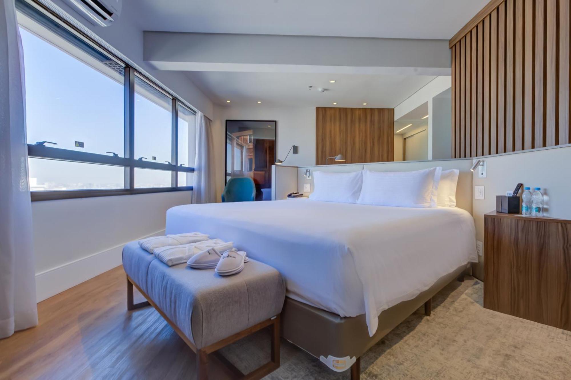 Radisson Sao Paulo Paulista Ξενοδοχείο Εξωτερικό φωτογραφία A bedroom at the hotel